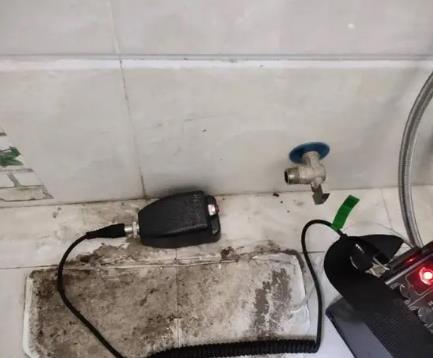 商丘市屋顶漏水维修公司分享下卫生间漏水的危害及解决方法